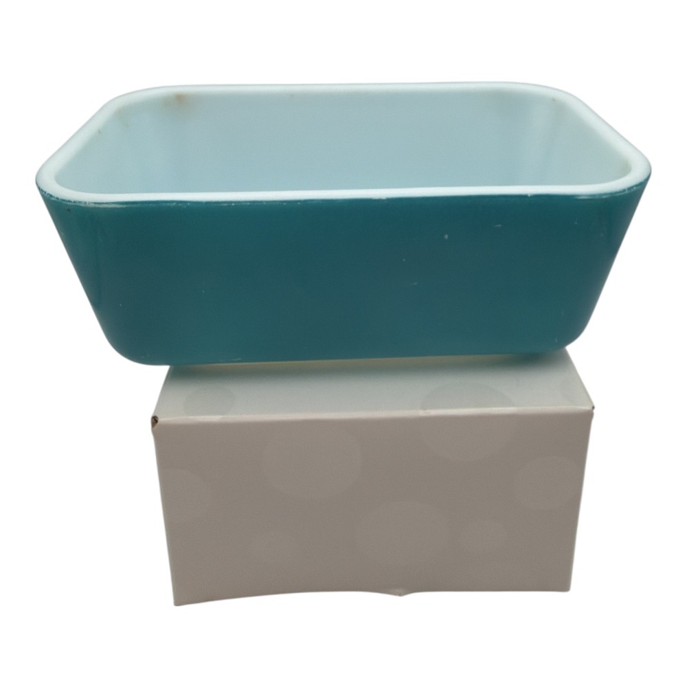 Pyrex 0502 Turquoise Blue Rectangular Refrigerator Dish EUC